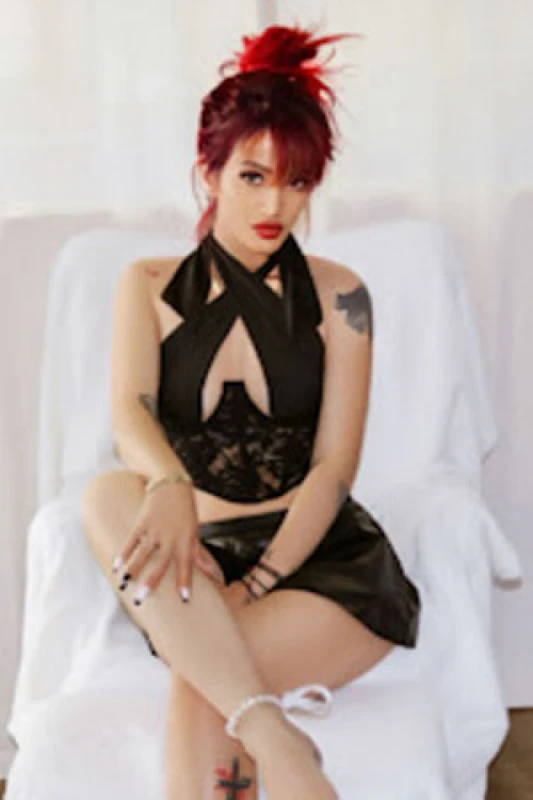 Mistress Alice - Photo 8