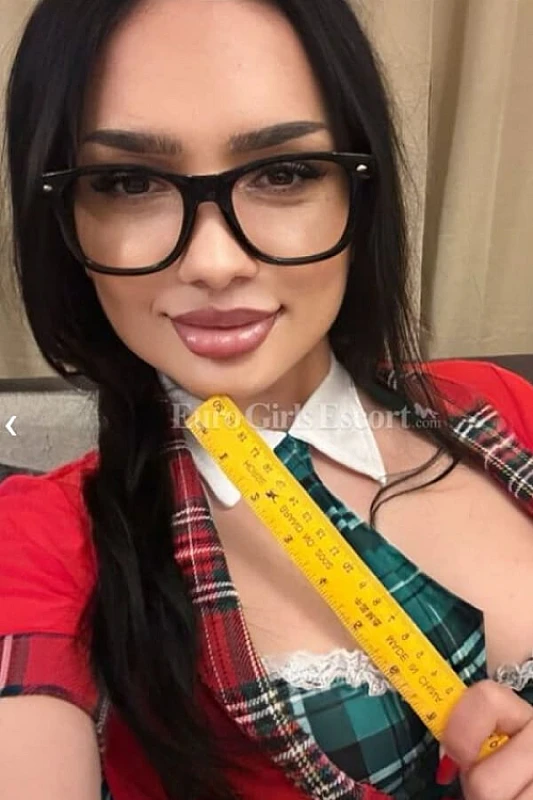 Natalie - Selfie 1