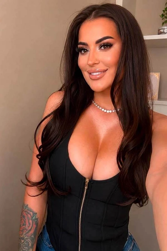 Monica - Selfie 2