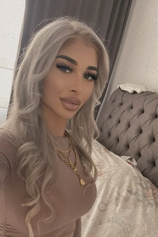 Ariadna - Selfie 2