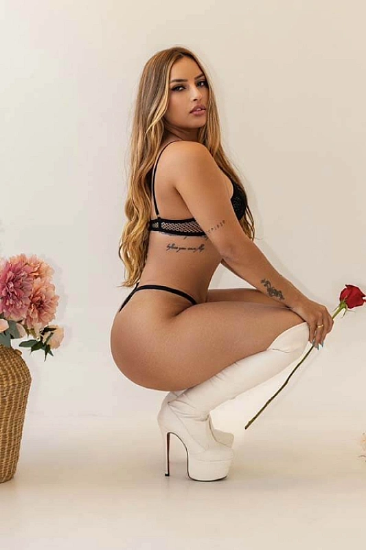 Isabella - Photo 4