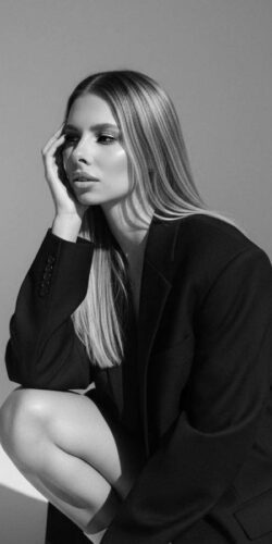 Slim Escort in Baker Street Lola