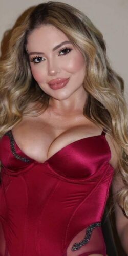 Blonde Busty Escort in Kensington Catlyn