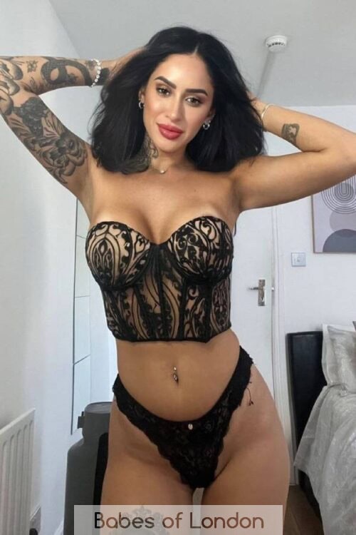 Brunette Escort In Marble Arch Zari