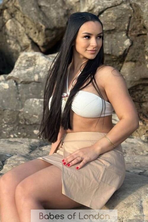 Natural Busty Escort Tops