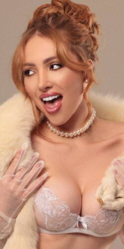 Tall Escort in Kensington Tenna
