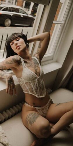 Escort Girl in Edgware Road Olysee