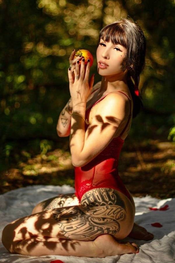 Escort Girl in Edgware Road Olysee