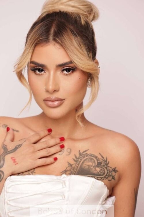 5ft3 London Escort Massandra