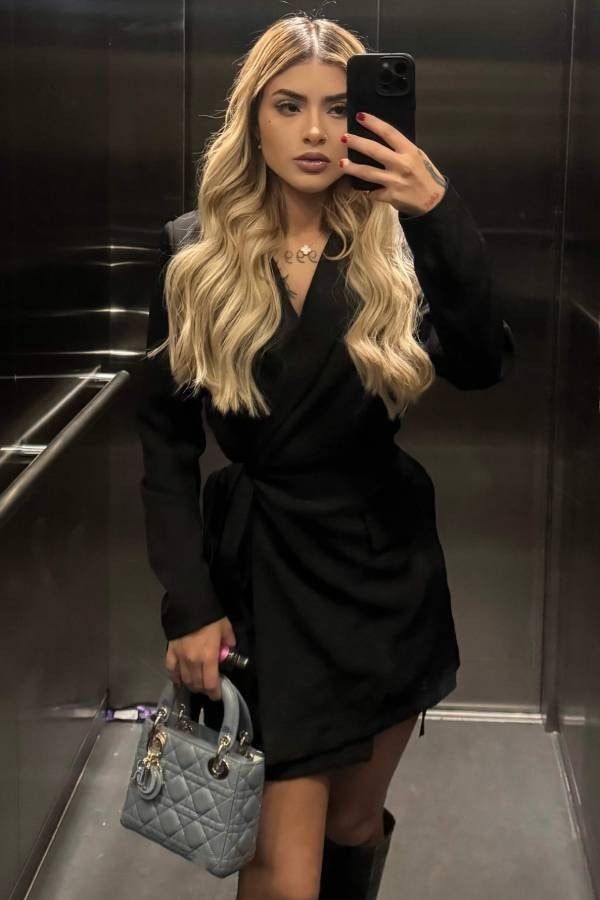 Busty London Escort Massandra
