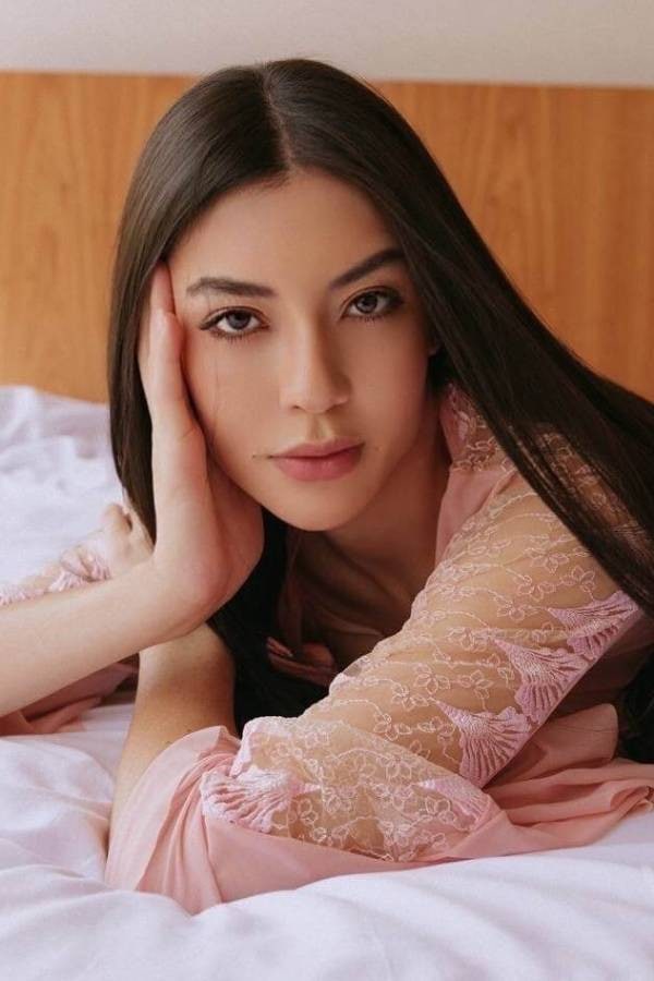 Elite Tall Escort Grace